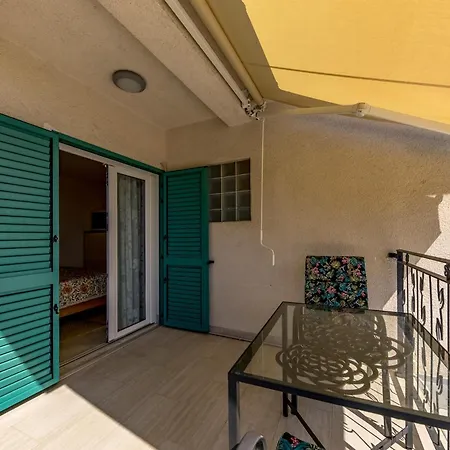Apartman Beachside Mia Medveja